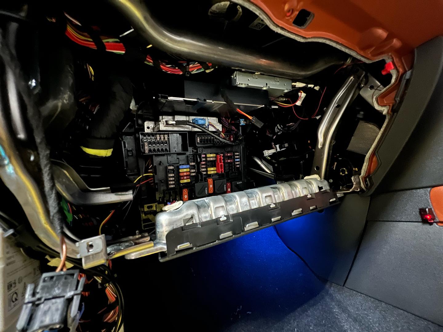 デイトリッパー 電装品取付 施工事例